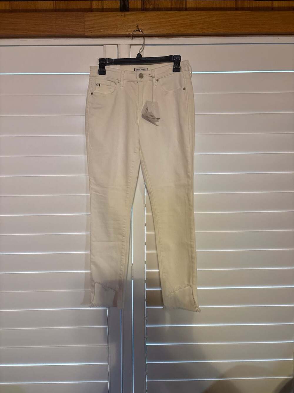 NWT Dear John Mid-Rise Skinny Jeans in Vanilla Creme with Frayed Hem